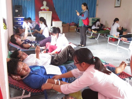 Phong trào hiến máu tình nguyện huyện Quế Sơn năm 2017 - Ảnh: Duy Thái