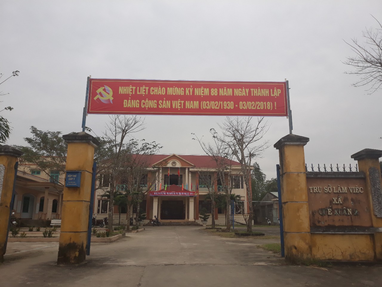 Tuyên truyền Kỷ niệm 88 năm Ngày thành lập Đảng Cộng sản Việt Nam. Ảnh: NKV